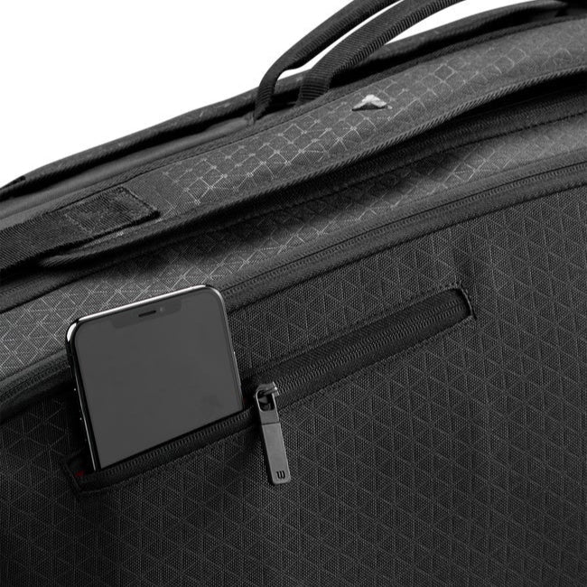 Wilson Clash V3 Super Tour 6-Pack Tennis Bag